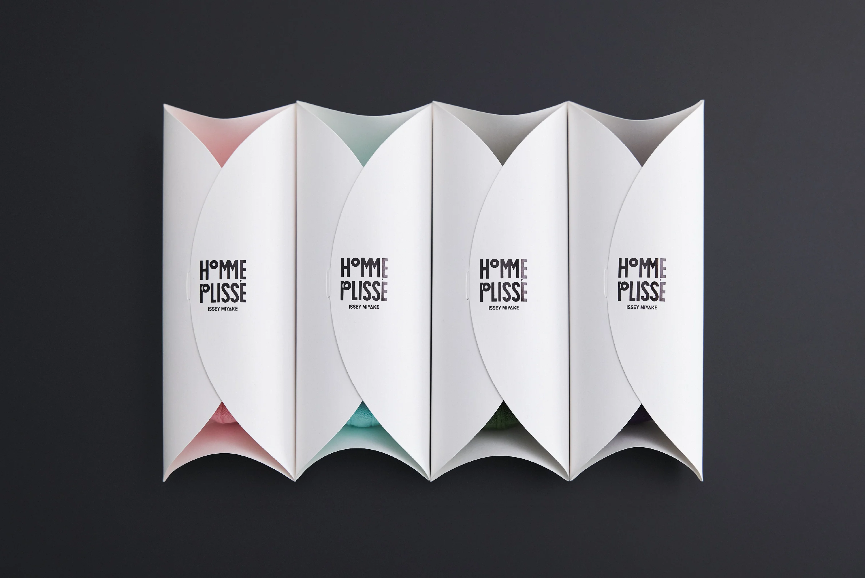 HOMME PLISSÉ ISSEY MIYAKE　SPRING SUMMER 2025　NERIKIRI SOCKS